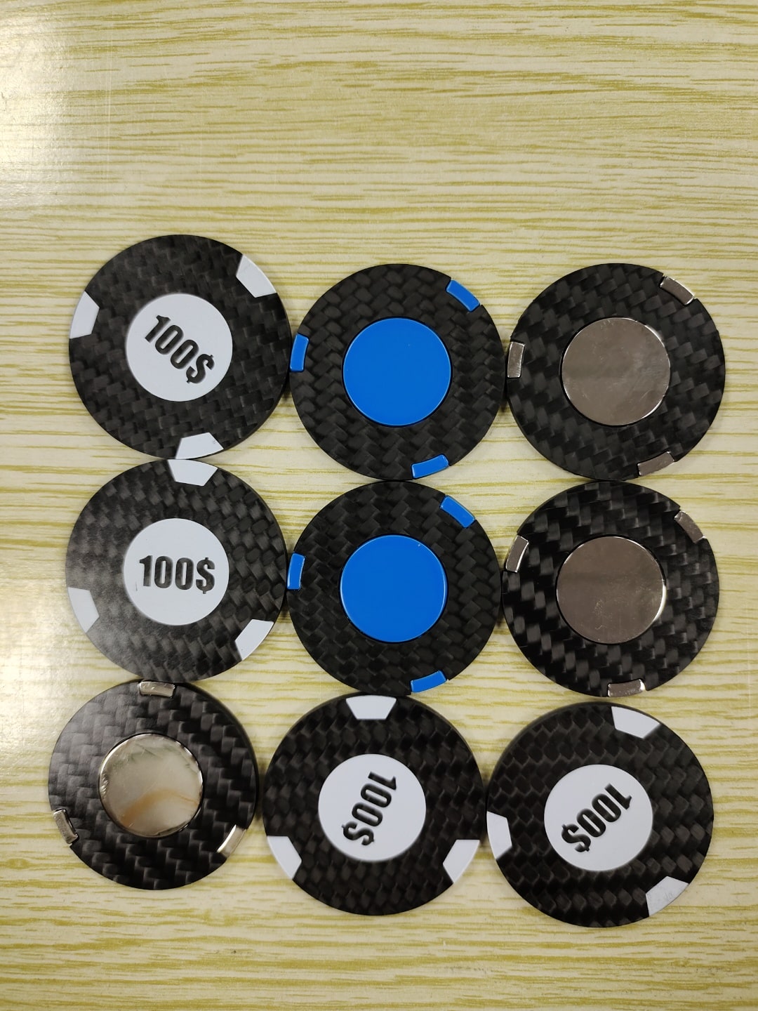 siltgroup-carbon-fiber-poker-chip-blue-center-100-dollar-set.jpg